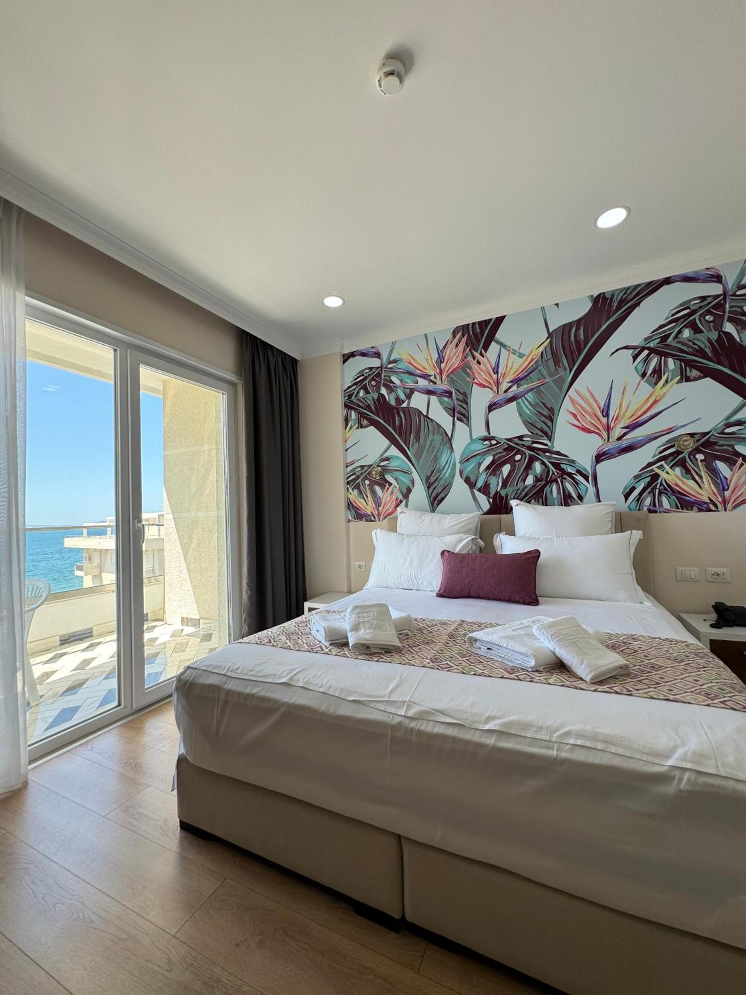 Hotel Britania Vlorë Стая снимка