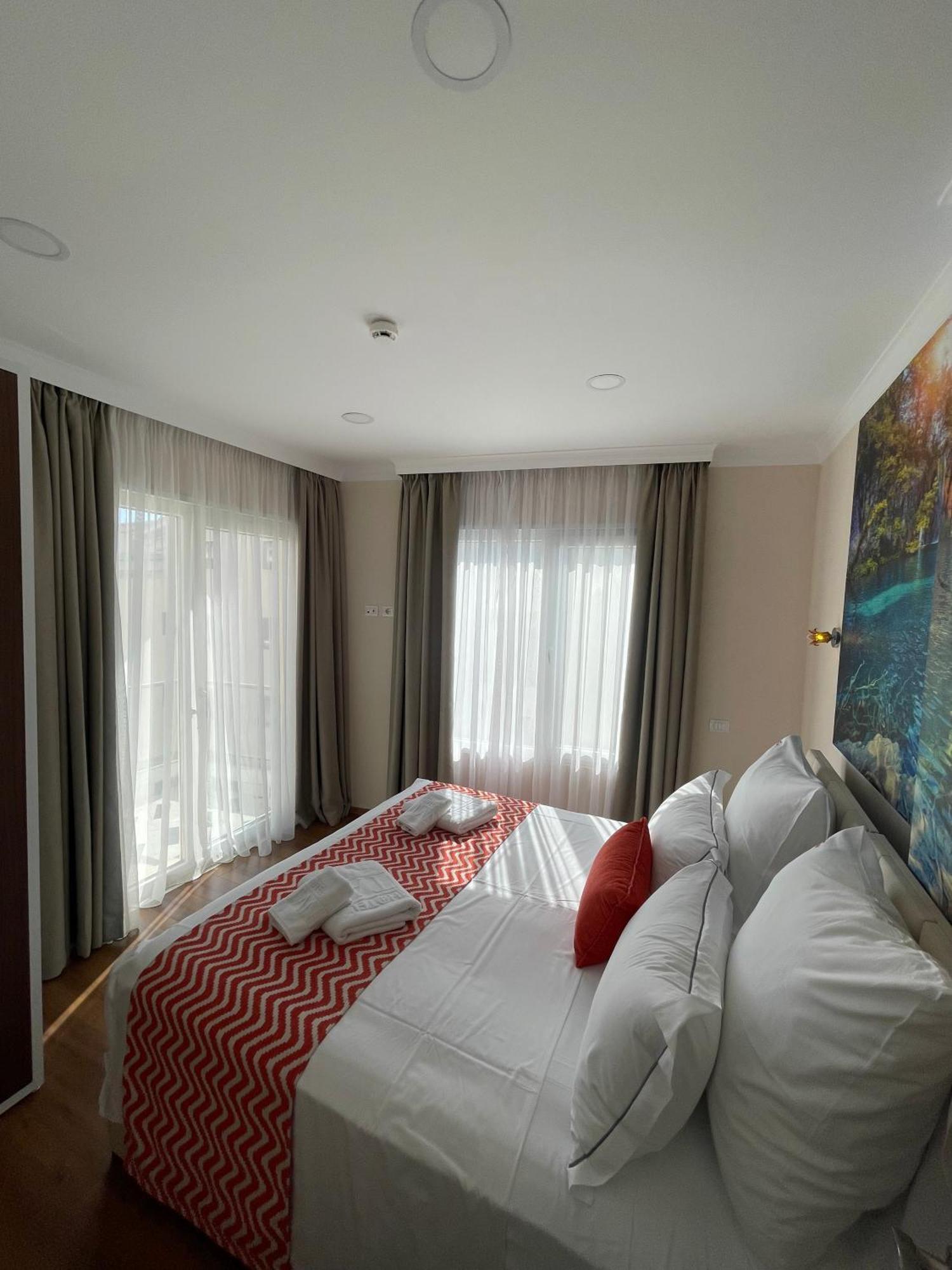 Hotel Britania Vlorë Стая снимка