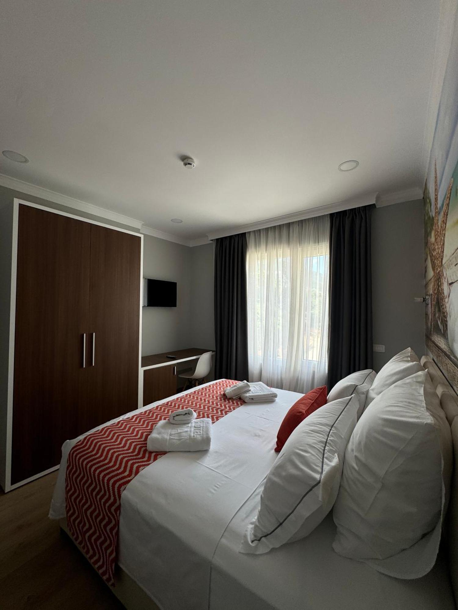 Hotel Britania Vlorë Стая снимка