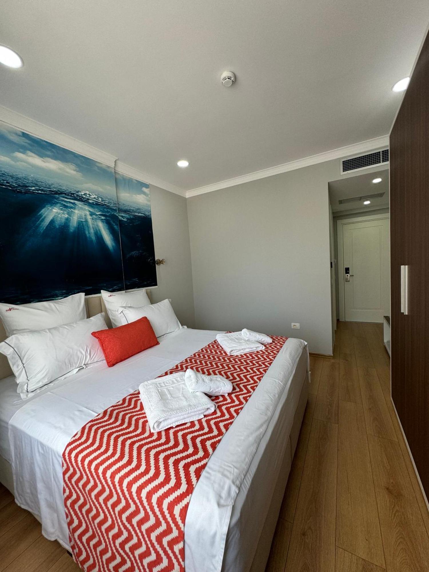 Hotel Britania Vlorë Стая снимка
