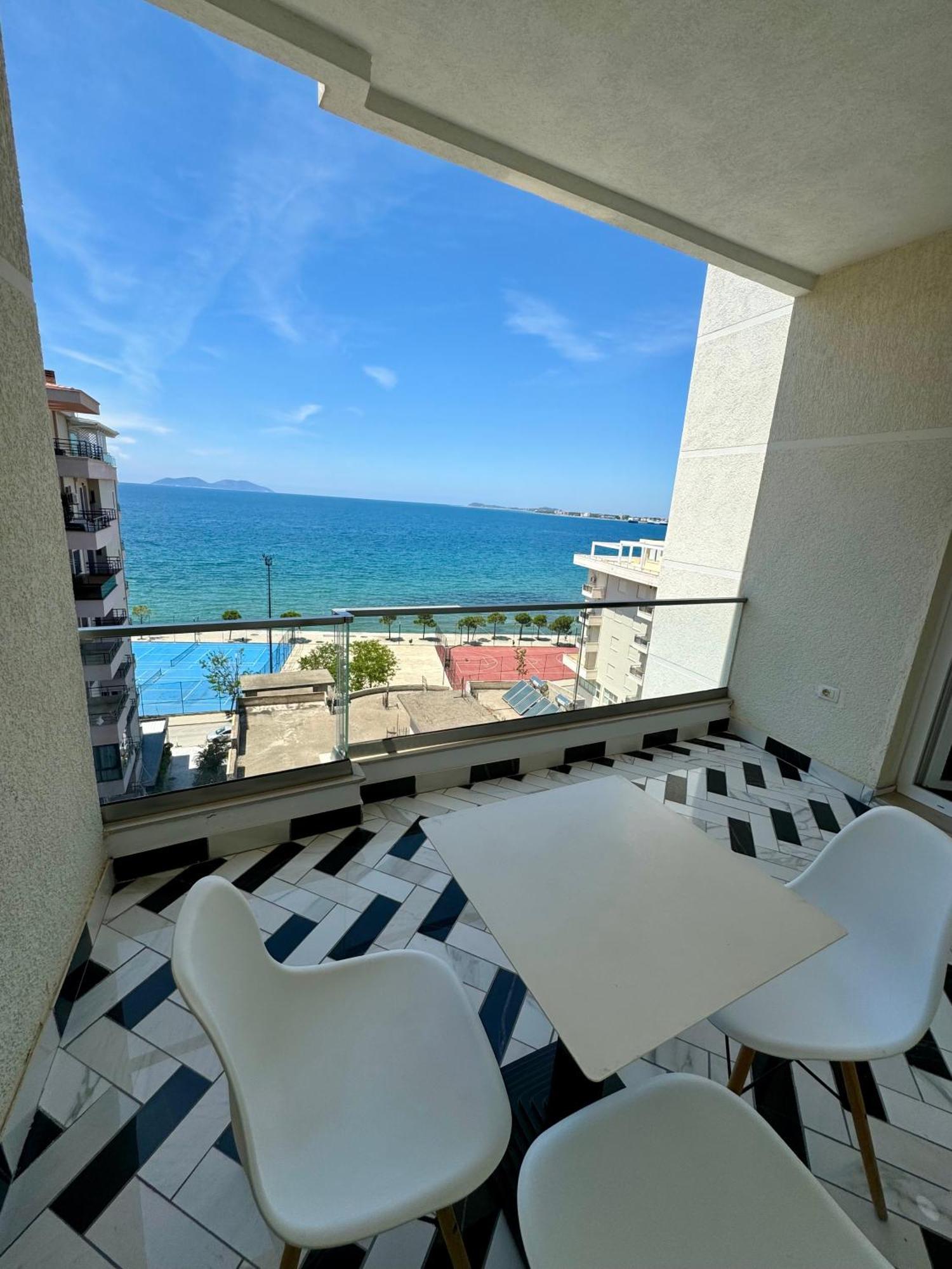 Hotel Britania Vlorë Екстериор снимка