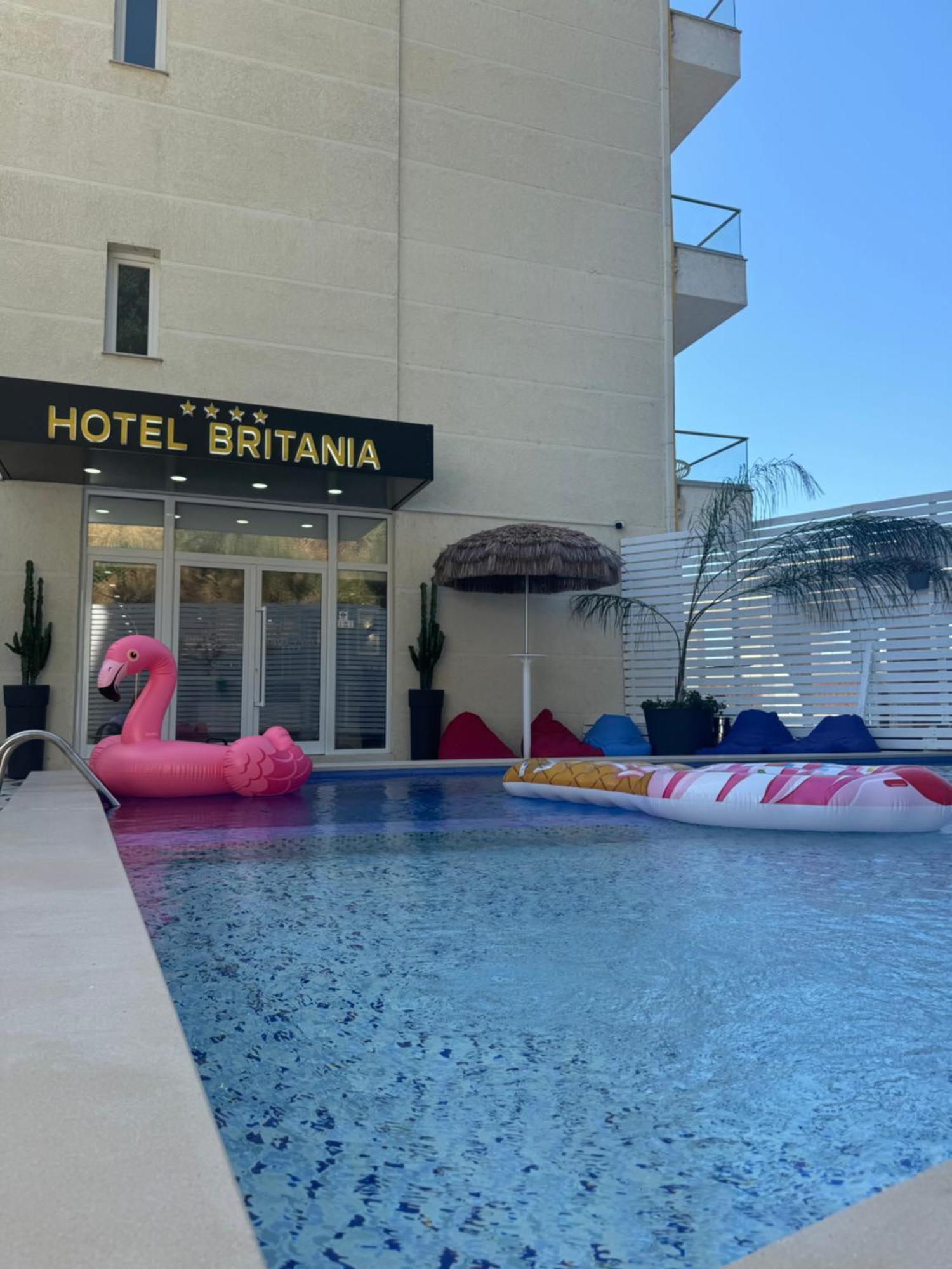 Hotel Britania Vlorë Екстериор снимка