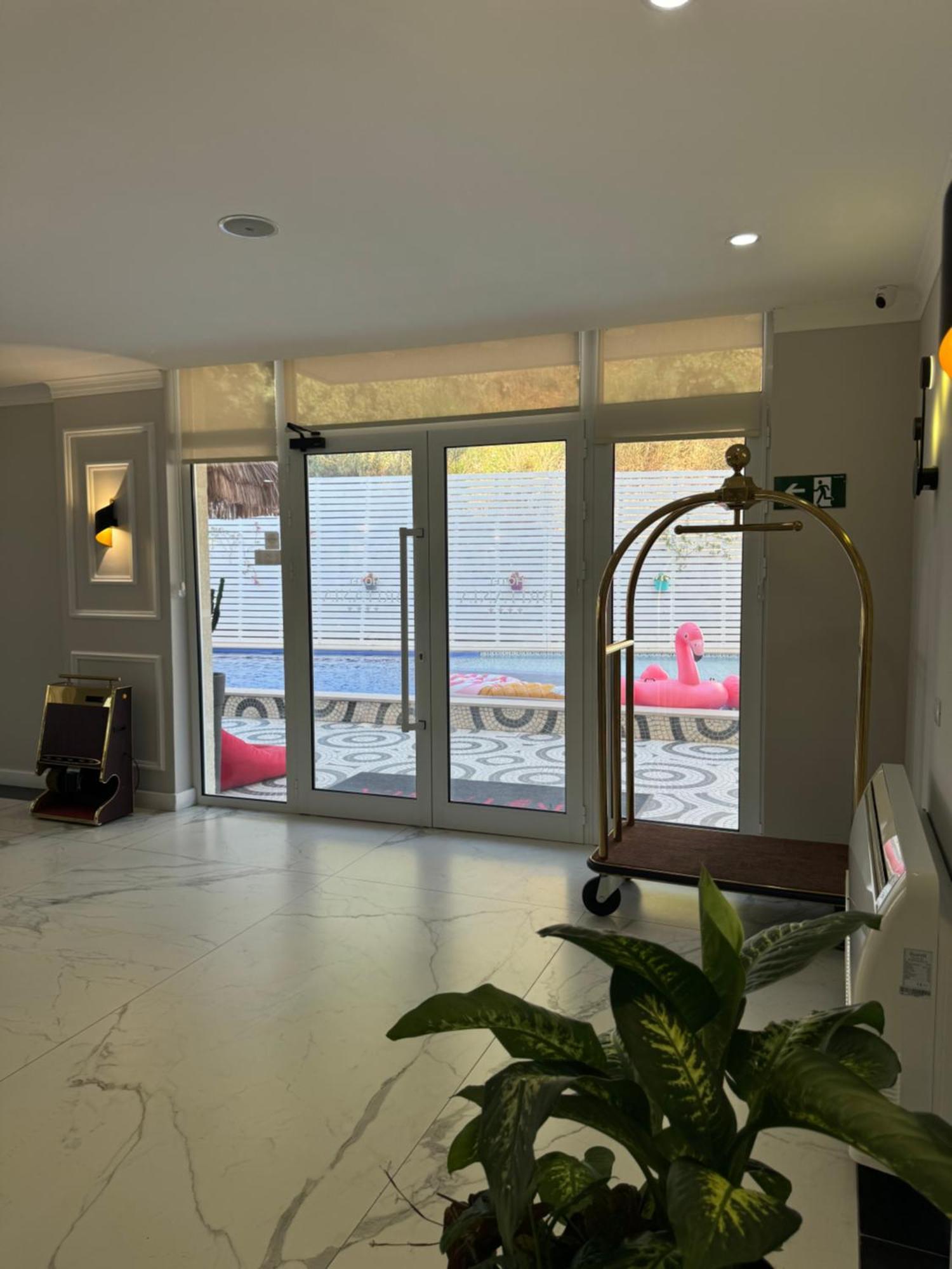 Hotel Britania Vlorë Екстериор снимка